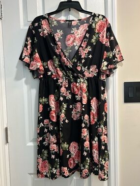 SHEIN curve Floral Black & Pink Women’s Dress